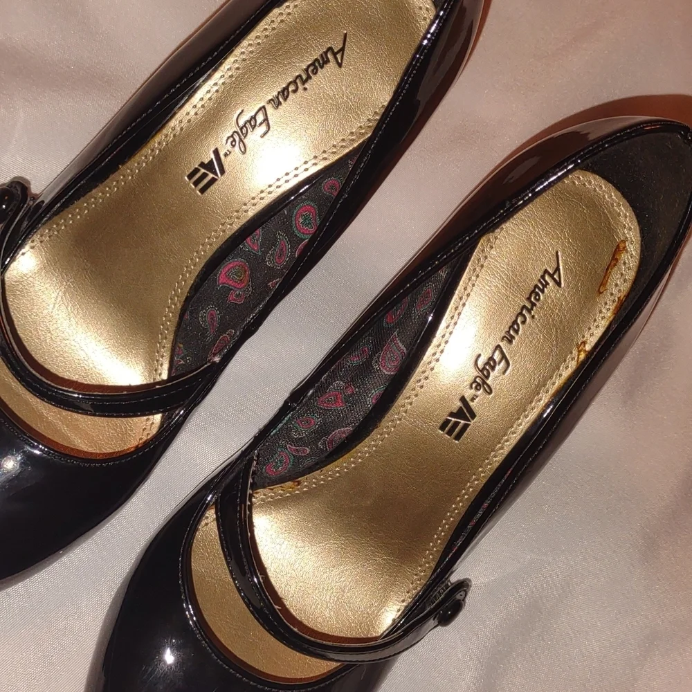 𝅺American Eagle Black Closed Toe High Heels - Picture 7 of 8